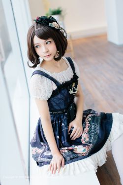 美女性侵